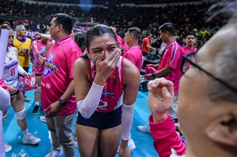 Alyssa Valdez's clutch performance ignites historic night in PVL .